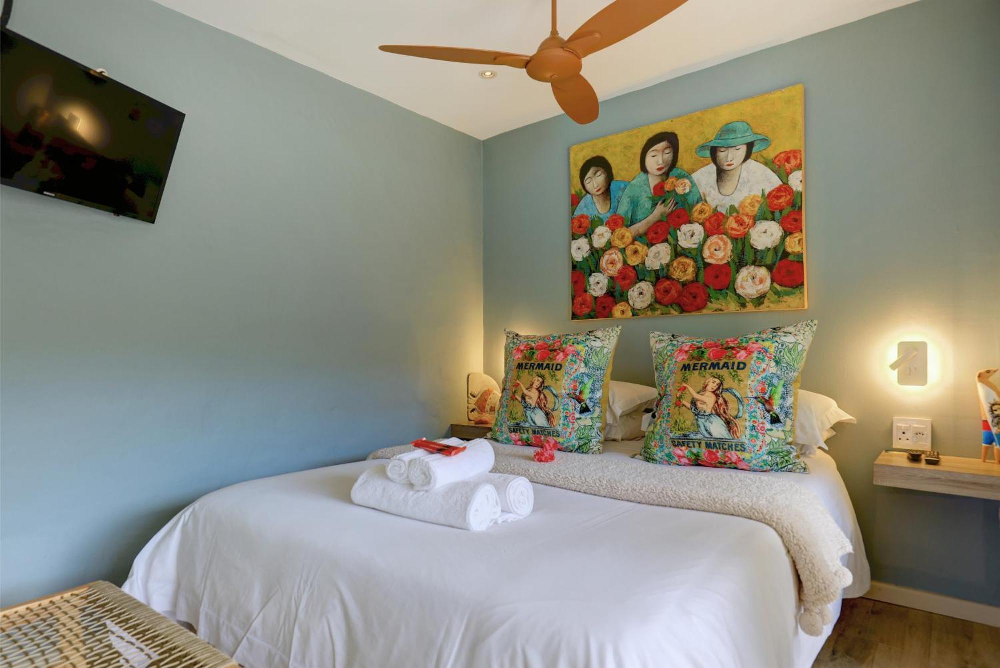 Pearl Moon Boutique Suites Wilderness Exterior photo